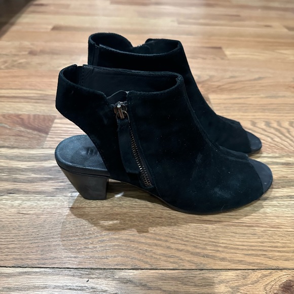 Munro 8.5 N peep toes slingbacks - Picture 2 of 3